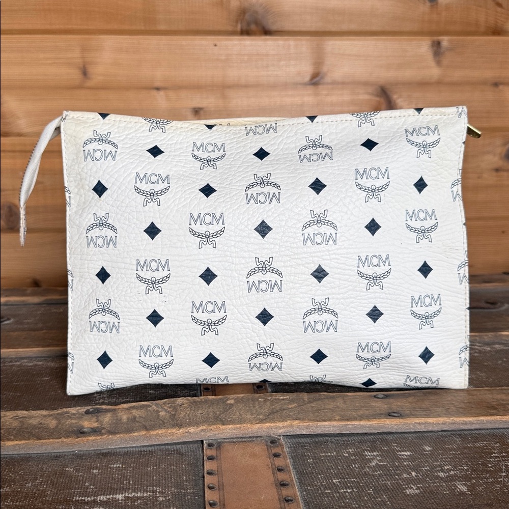MCM Visetos White Monogram Leather Clutch - Picture 3 of 9